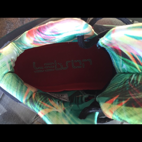 Men’s Nike LeBron 11 ‘Kings Pride’. Size 12.5